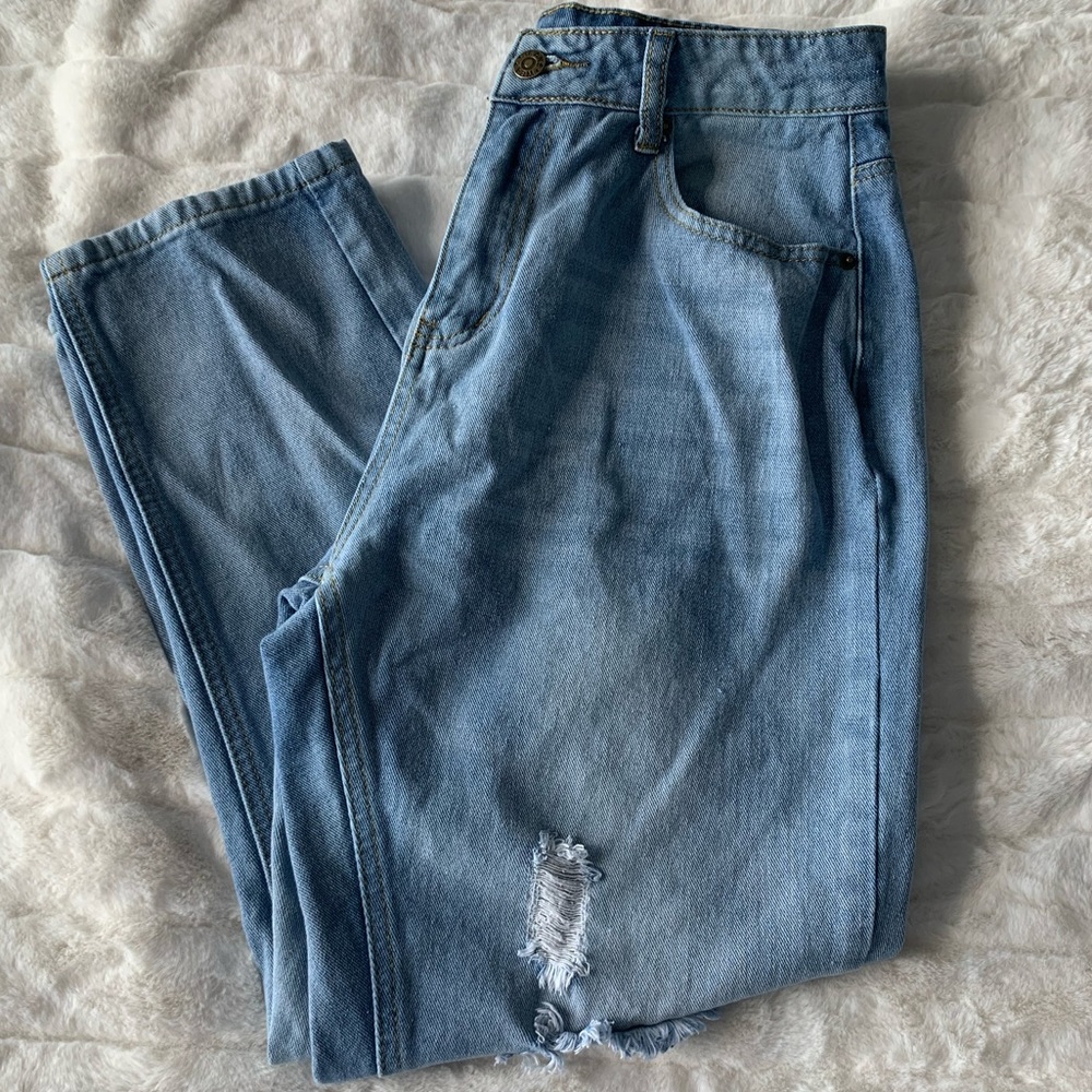 NWOT Shein distressed mom jeans - women’s Sz L.
